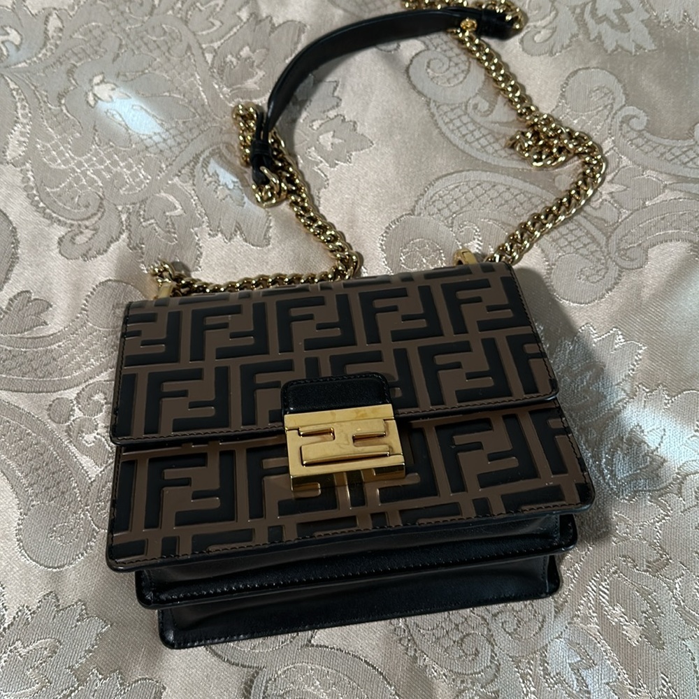 Fendi - Picture 2 of 4